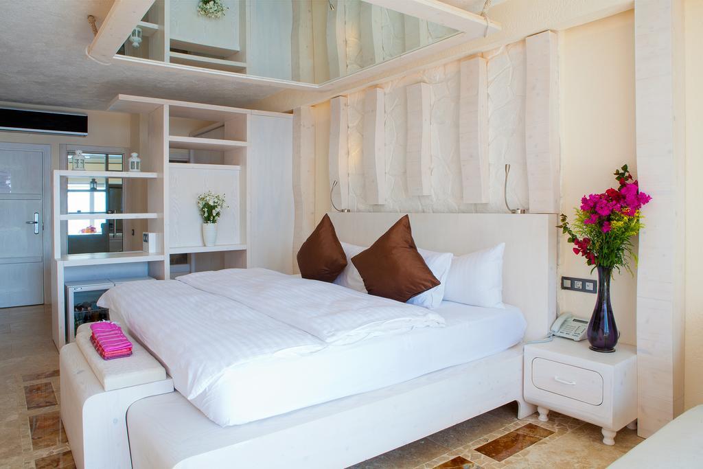 Peninsula Gardens Hotel - Adults Only カシュ 部屋 写真